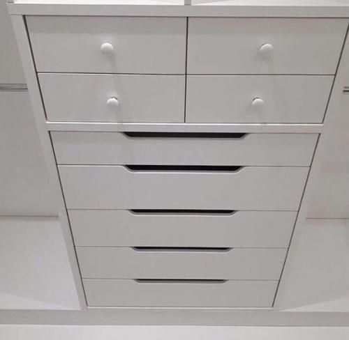 Огромная гардеробная. И соответственно очень вместительная. 03