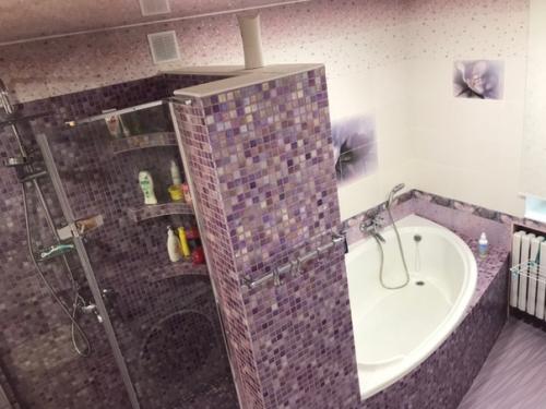 Baнная комнатa.  Нет это целый ванный зал, целых 10 кв. 04