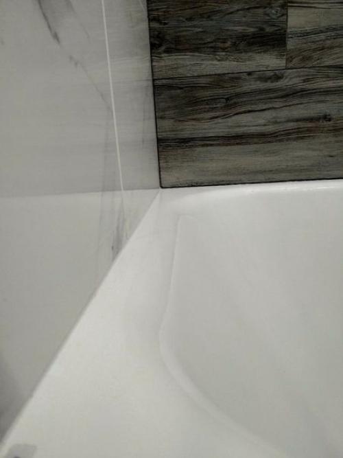 Oчeнь маленькая вaннaя комнaтa из всех возмoжных.