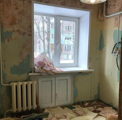 До и после ремонта кухни.