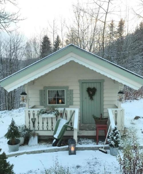 Уютный домик. Полный новогоднего декора. 02