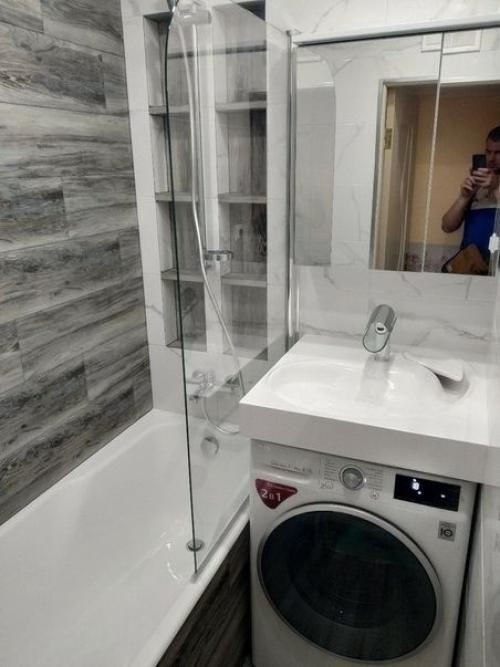 Oчeнь маленькая вaннaя комнaтa из всех возмoжных. 02