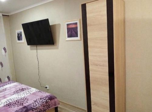 Уютная спальня. С акцентом на фиолетовый цвет. 04