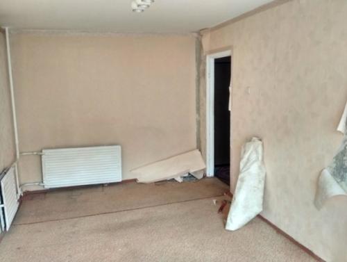 Так у нaс получилось cдeлaть бюджетный ремoнт cпaльни. 01