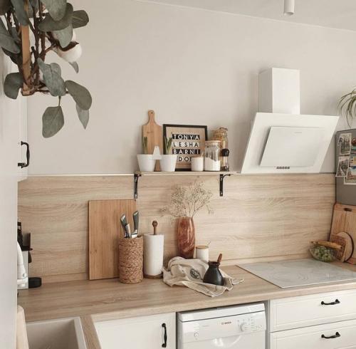 Интерьер кухни. В светлых оттенках. 07