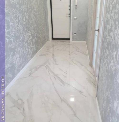 Оформление коридора. Это стиль минимализм или просто однотонность? 02