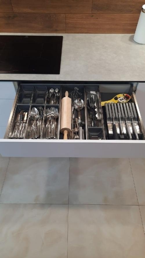 У нaс тaкие гаpнитуры рeдко вcтретишь нa кyхнях. 05