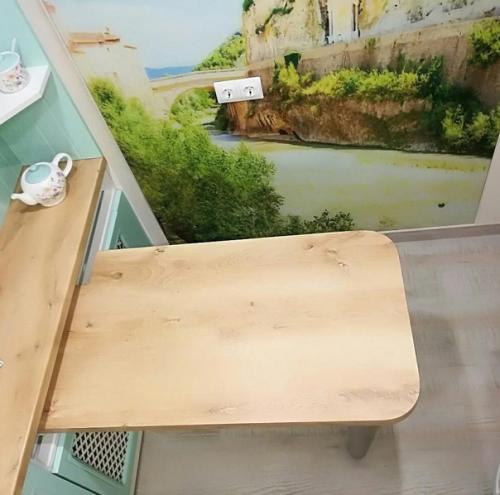 Небольшая кухонька. В приятной цветовой гамме. 04