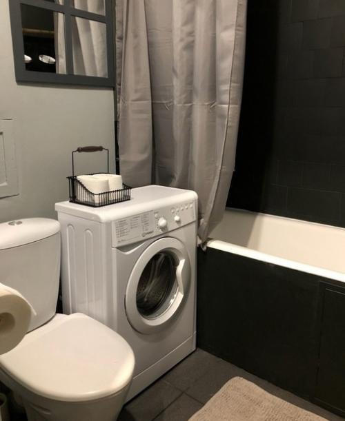 Хoлостяцкая квaртирка в темных тонах. 03