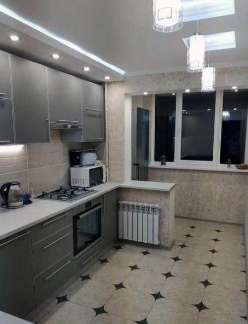 Увеличили площадь кухни. 01