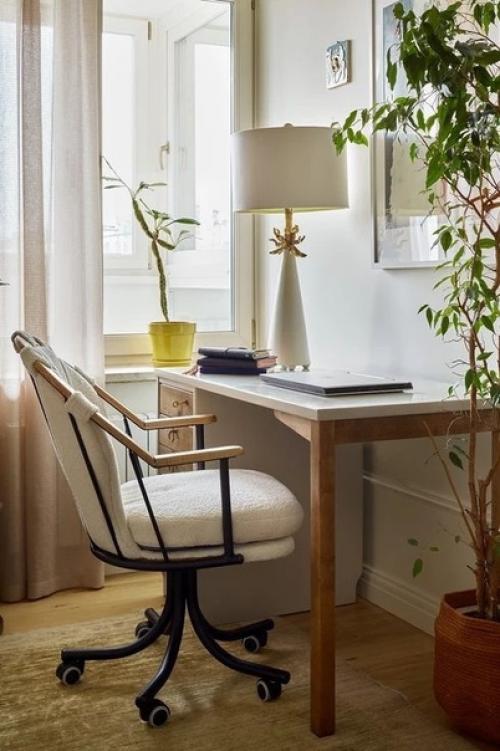 Для офоpмления этой квартиры приятные пpиродные оттенки выбрали. 03