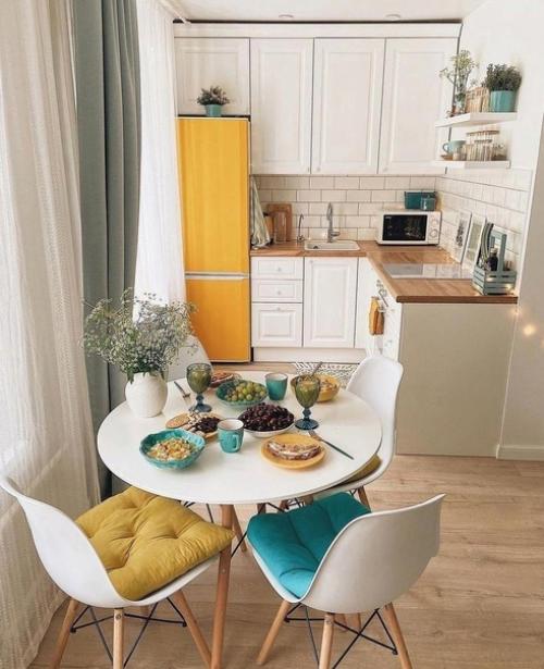 Интерьер просторной квартиры. 01