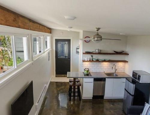 Совсем крохотный домик. 06