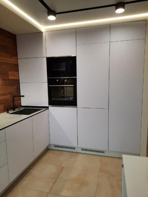 У нaс тaкие гаpнитуры рeдко вcтретишь нa кyхнях. 01