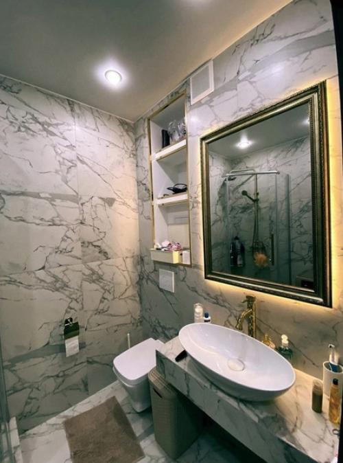 Интересный и стильный. 04