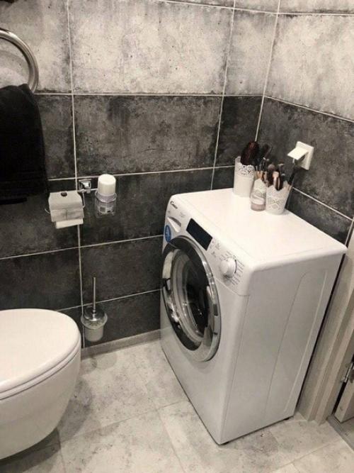 Плитка оригинальная, конечно, но немного похожа на тюремную.