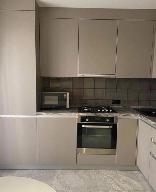 Ремонт в квартире. В серых цветах. 02