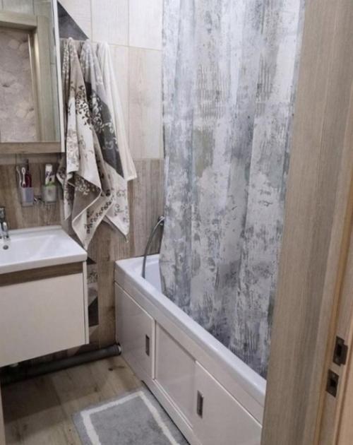 Просторная квартира. В спокойных оттенках. 01