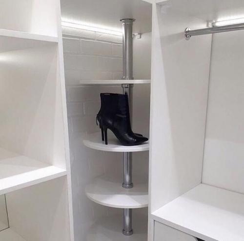 Стильная гардеробная. В белом цвете. 04