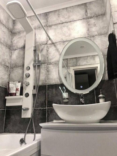 Плитка оригинальная, конечно, но немного похожа на тюремную. 03