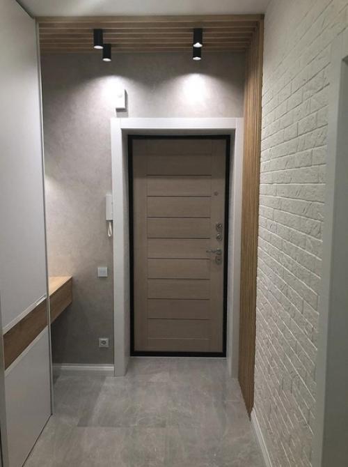 Интерьер прихожей. В спокойной цветовой гамме.