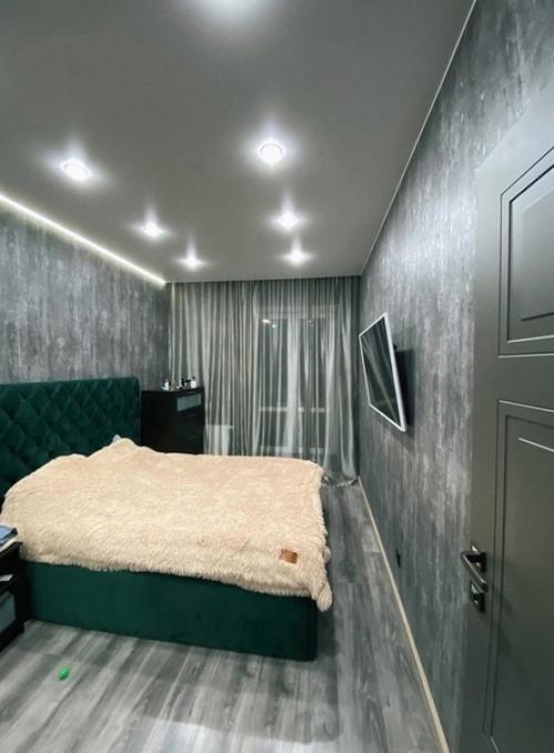 Интересный и стильный. 06