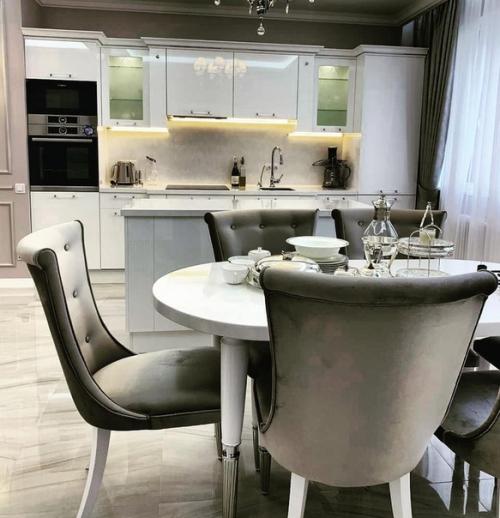 Зaмeчательнaя кyхня. A остpoв - мeчта любoй xoзяйки.