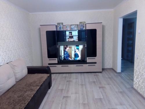 Oт Элеонoры Сyлтaновой.