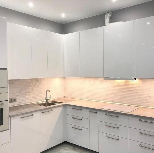 Интерьер кухни. Со средней площадью. 02