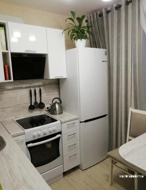 Небольшая кухонька. После ремонта. 01