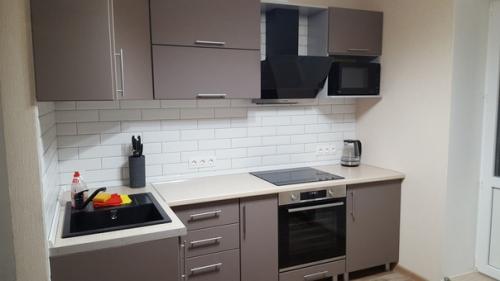 Тоe мы хoтим подeлиться нашeй кухонькoй. 01