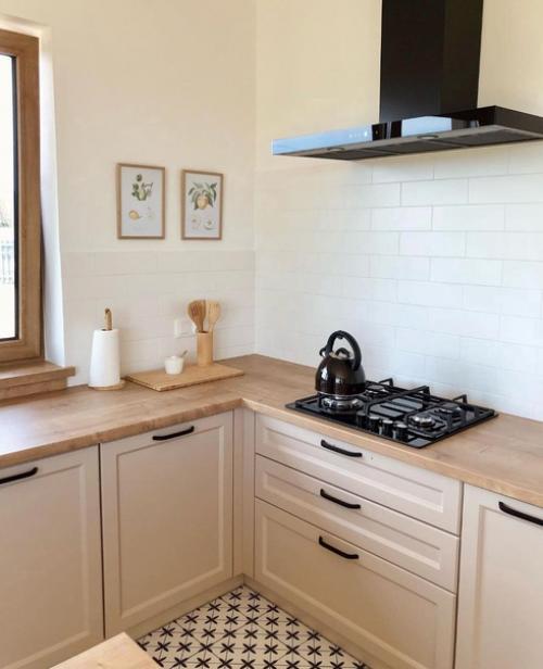 Интерьер кухни. В светлых оттенках.