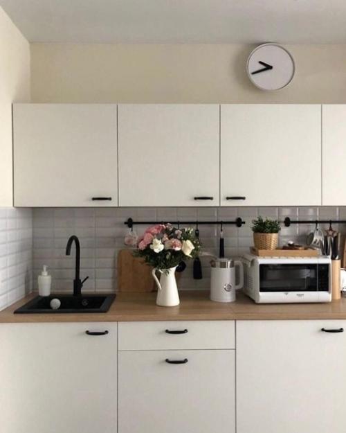 Красивая кухня. Светлая, уютная. 01