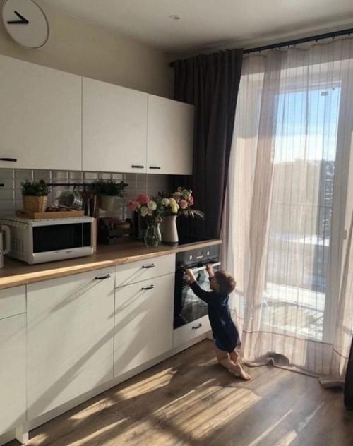 Красивая кухня. Светлая, уютная.