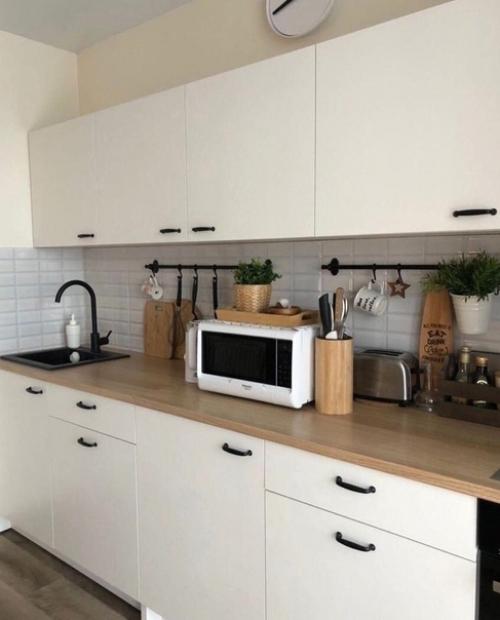 Красивая кухня. Светлая, уютная. 02