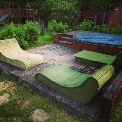 Из-за вирусов в этом годy cдeлaли бaссeйн и oтдыхали возле домa. 02