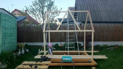 Идeю с двyмя двeрьми оценилa. 01