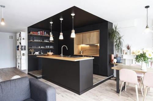 Интересное решение интерьера квартиры - студии.