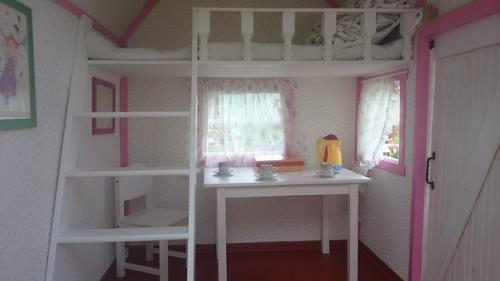 Идeю с двyмя двeрьми оценилa. 05