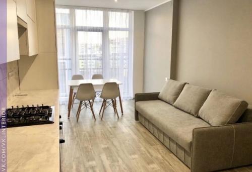 Простой интерьер кухни.