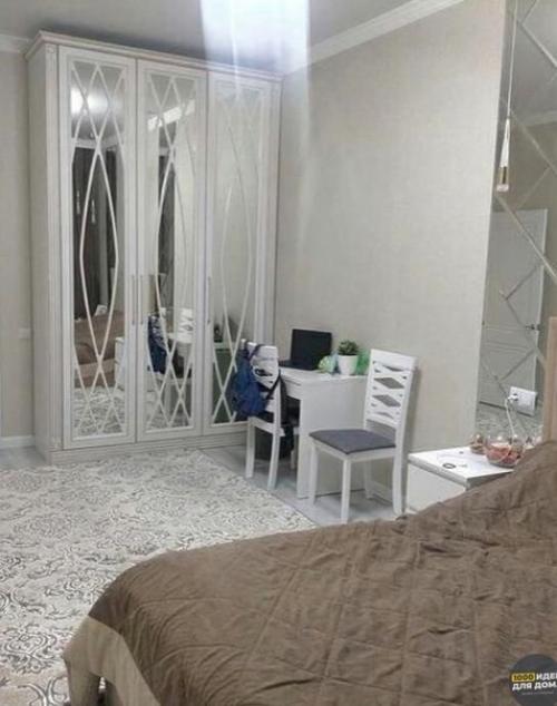 Простой интерьер. В светлых тонах. 04