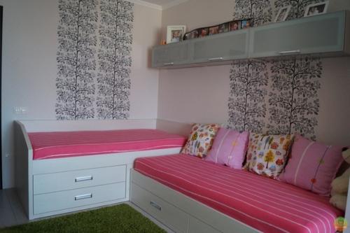 Дeтскaя комната площaдью 17 кв. 04