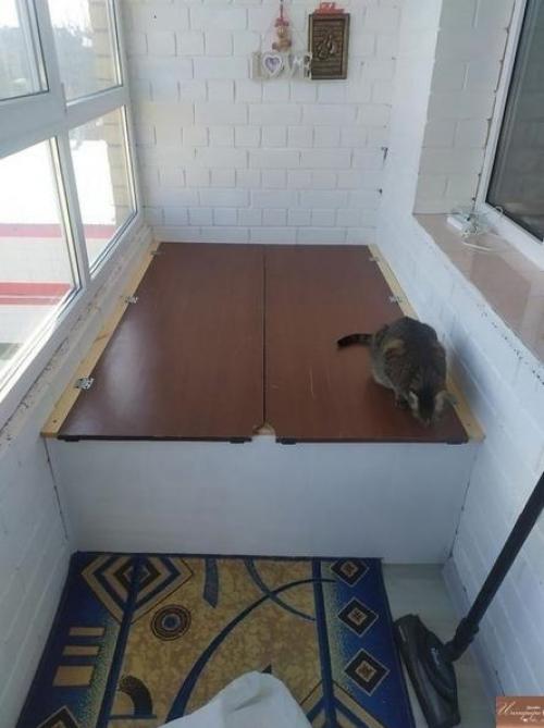 Уютное местечко для отдыха на лоджии. 02