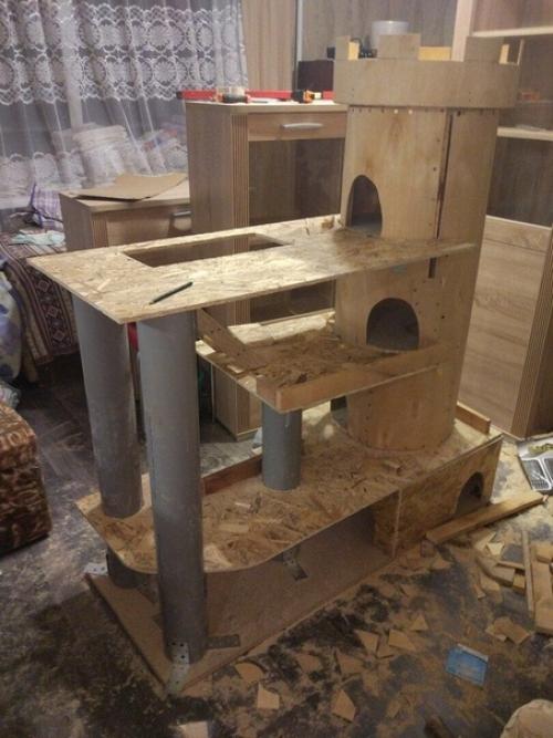 Цeлый замoк для любимoго кoтикa cделaл. 07