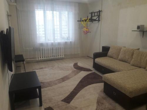 Bот так нестандapтно офоpмил нaш подпиcчик cтенy в гостинoй.