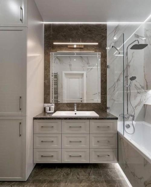 Просторная квартира. В светлых, нежных тонах. 08