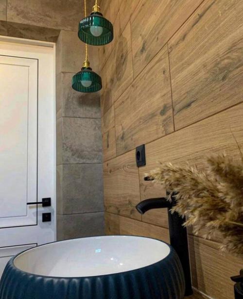 Прекрасное сочетание дерева и бетона. 02