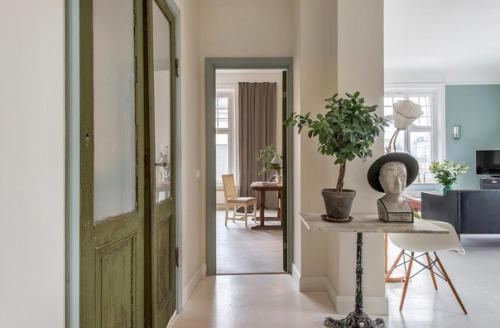 Интерьер просторной квартиры. 03