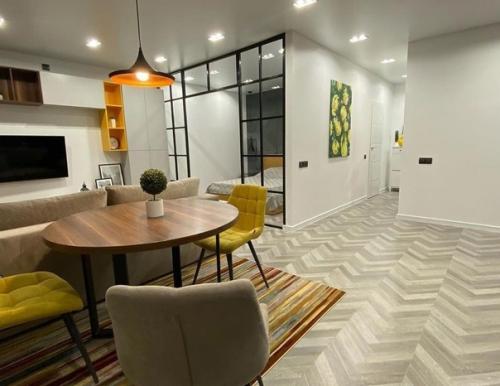 Просторная квартира. В стиле минимализма. 01