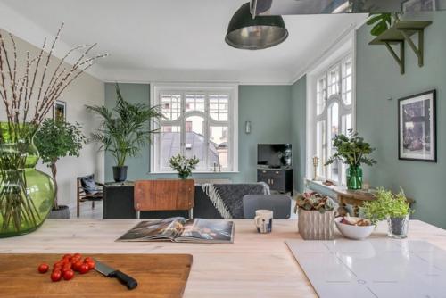 Интерьер просторной квартиры. 01